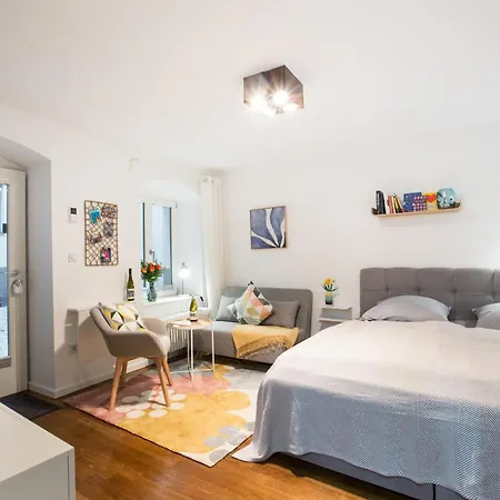 J8 Room22 Studioapartment Mitte Mitte *